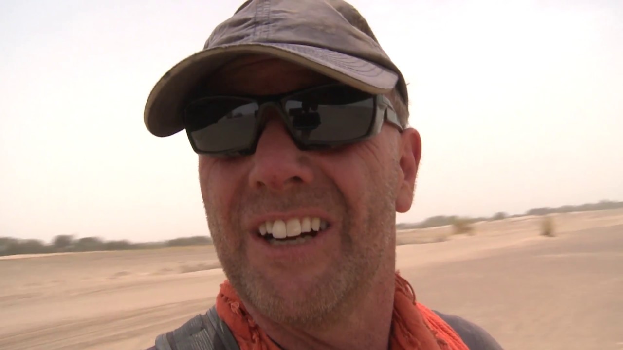2/100 - ACROSS THE NUBIAN DESERT ON AN R1