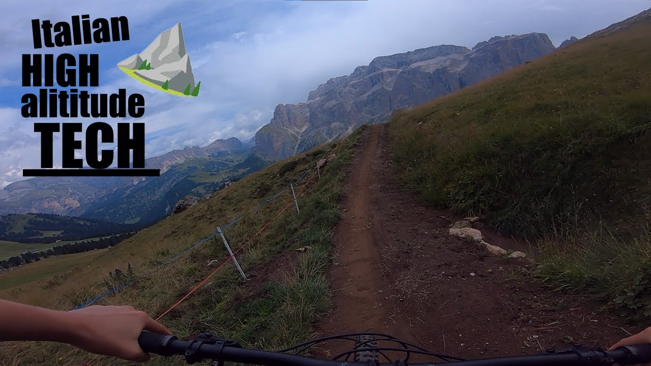 Riding the Black Freeride line in Val Gardena Bike Park - Dolomites