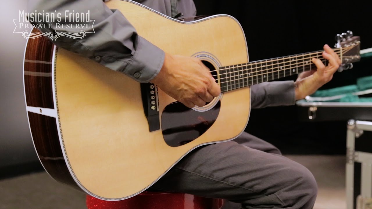 Martin Standard Series HD-28 Standard Dreadnought Acoustic Guitar