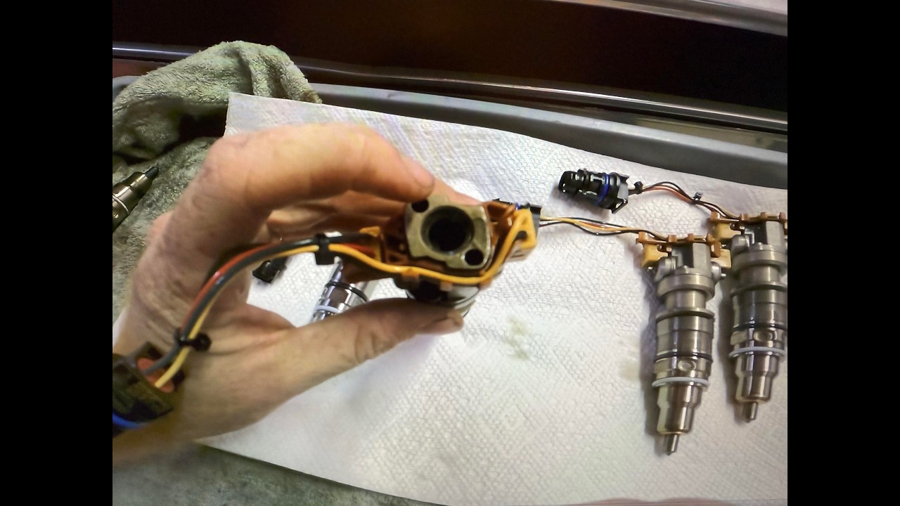 6.0 POWERSTROKE INJECTOR REPLACEMENT | 03-04 6.0 Powerstroke injector testing | Grady's Garage
