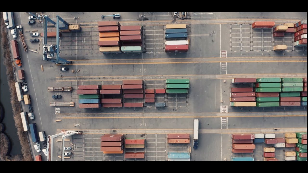 Logistics & Distribution in Pakistan's Shopping Mall Industry: A Documentary