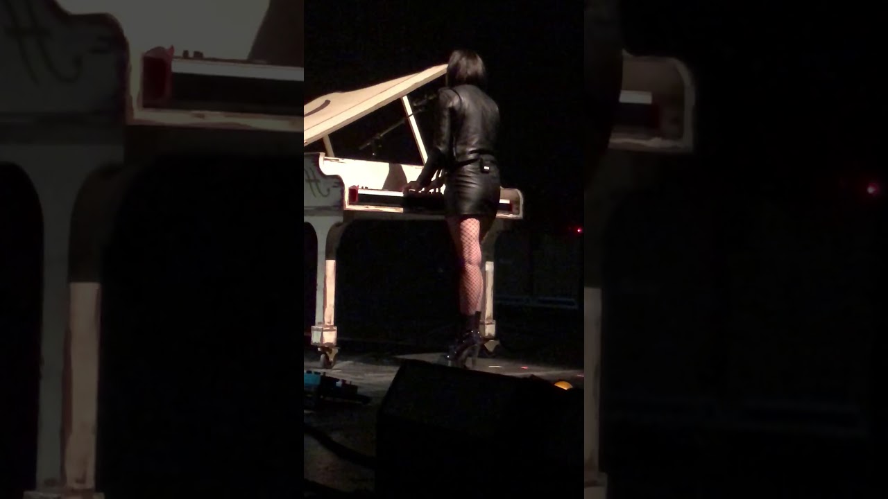 HALESTORM (Lzzy Hale) - “The Rose” in Wichita