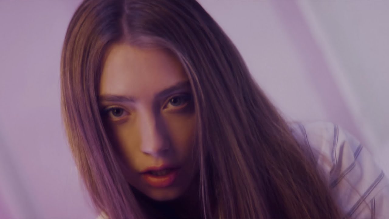 Baker Grace - Midnight Thoughts (Official Music Video)