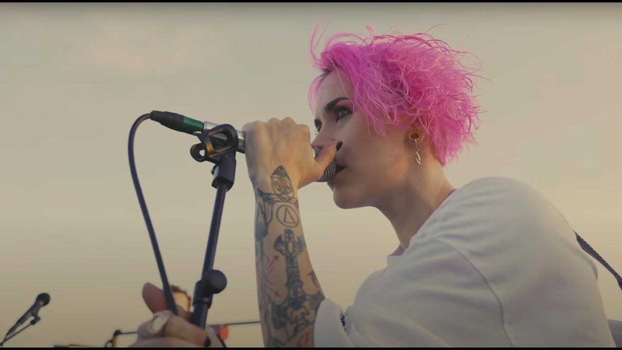 AYMZ - Larries (Offizielles Musikvideo)