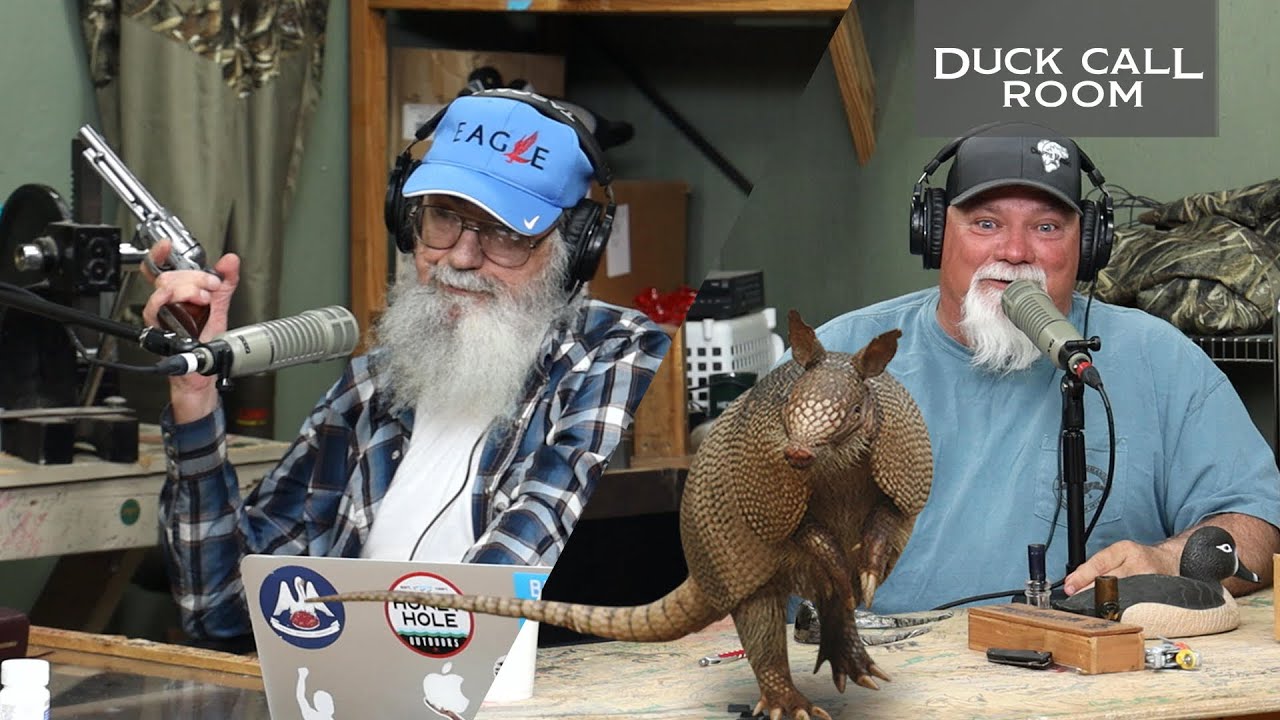 Uncle Si Fistfights an Armadillo | Duck Call Room #16