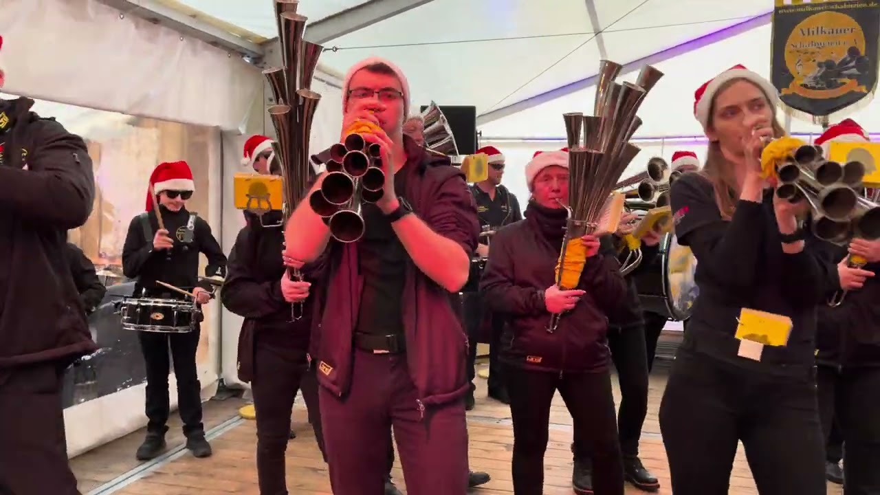 Milkauer Schalmeien in Döbeln (Frühschoppen in der Eisarena) 17/12/23