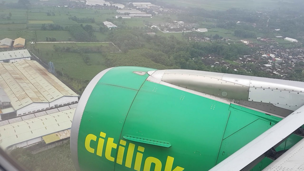 Citilink A320 landing at Abdul Rachman Saleh Airport, Malang City!