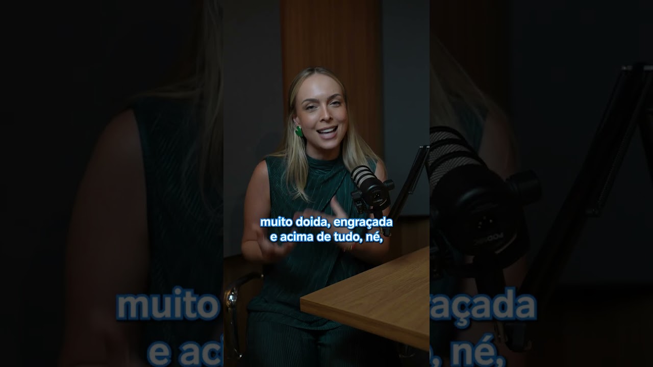 Al&ocirc;, fifizinhos! A mam&atilde;e chegou! 🗣️💙 Tata Estaniecki &eacute; a dubladora da Mam&atilde;e Fifi em #Smurfs