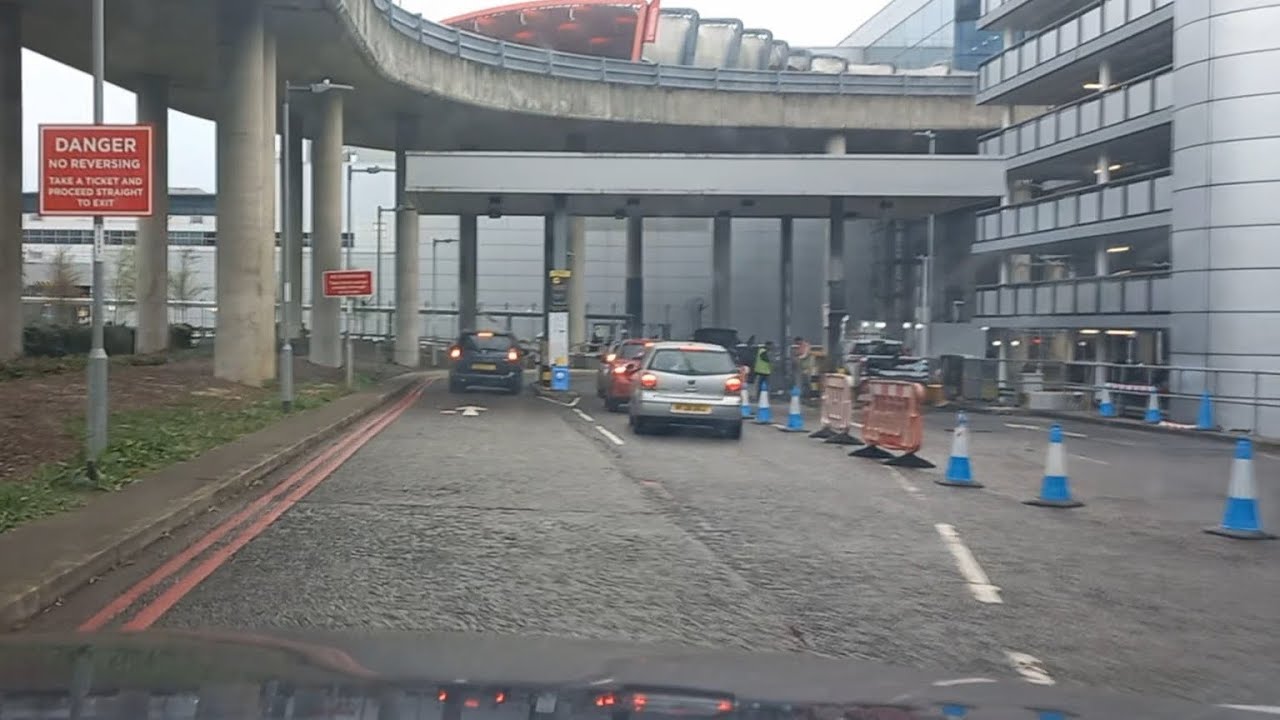 Gatwick Approach. Where to park for short stays