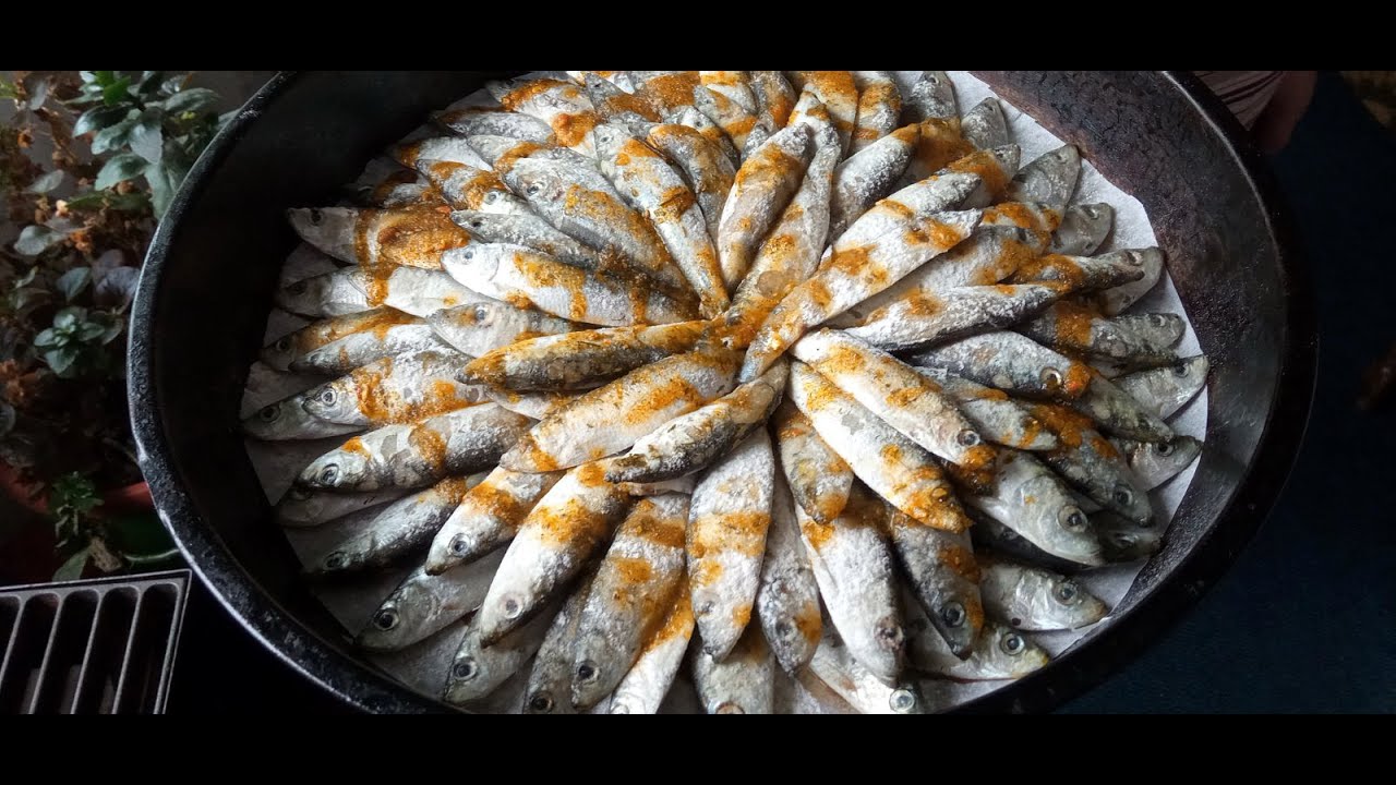 GIRICE IZ RERNE (Oven baked Mediterranean sand smelt )