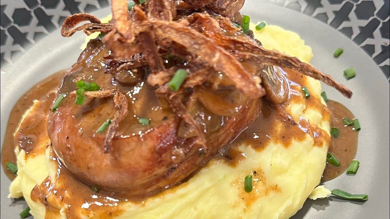 Filet Mignon con salsa de ajo y champiñones. Revelamos el secreto de los restaurantes gourmet