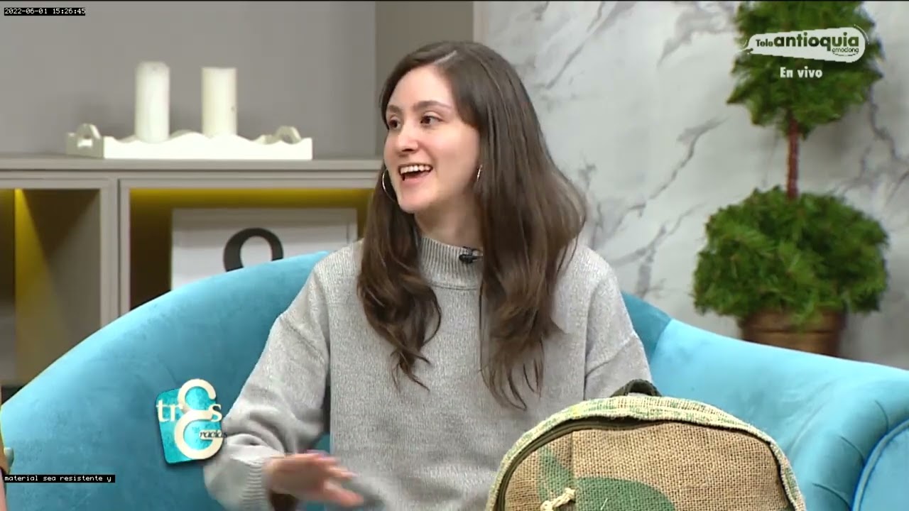 Emprendimiento Bolsos en material de costales de café - Las Tres Gracias