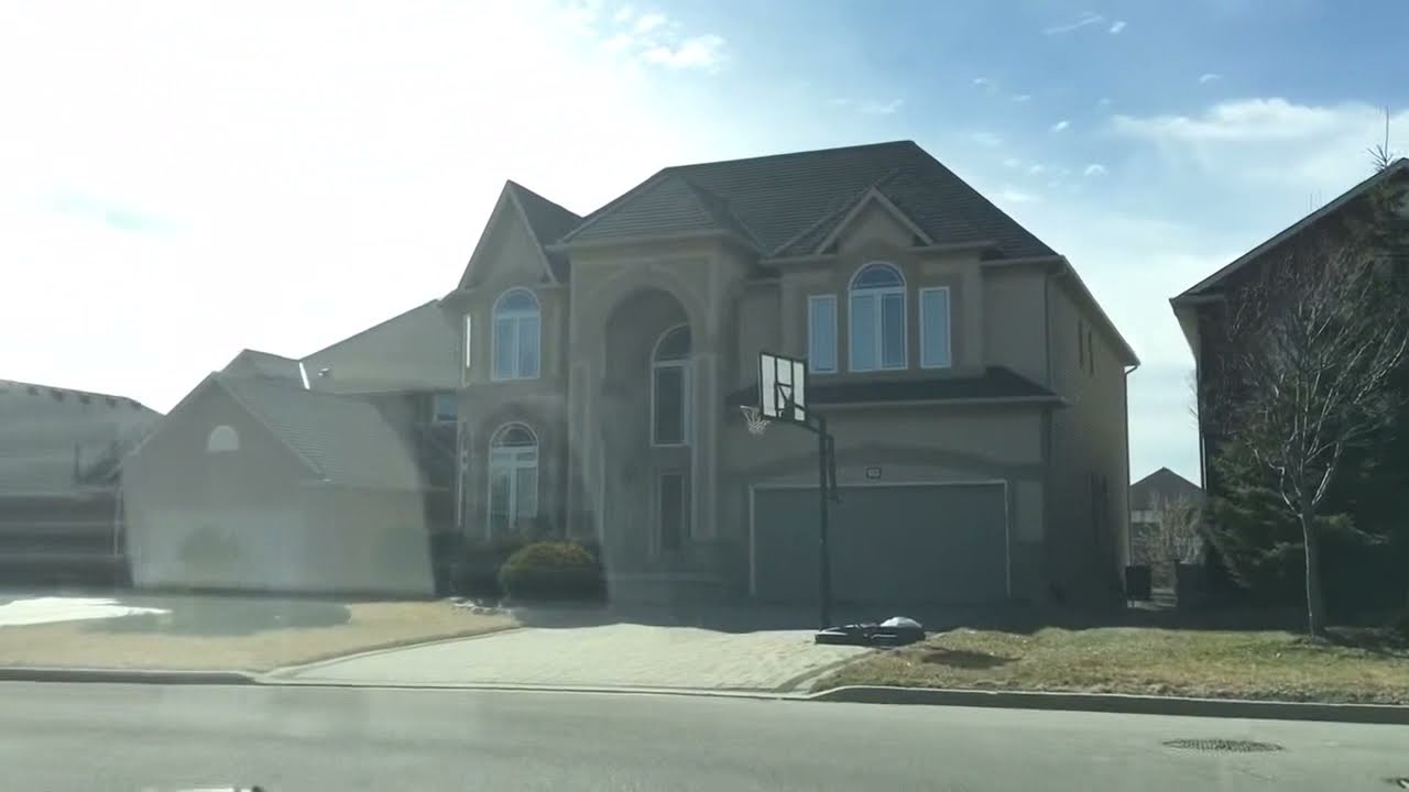 Driving around Hamilton in Ancaster