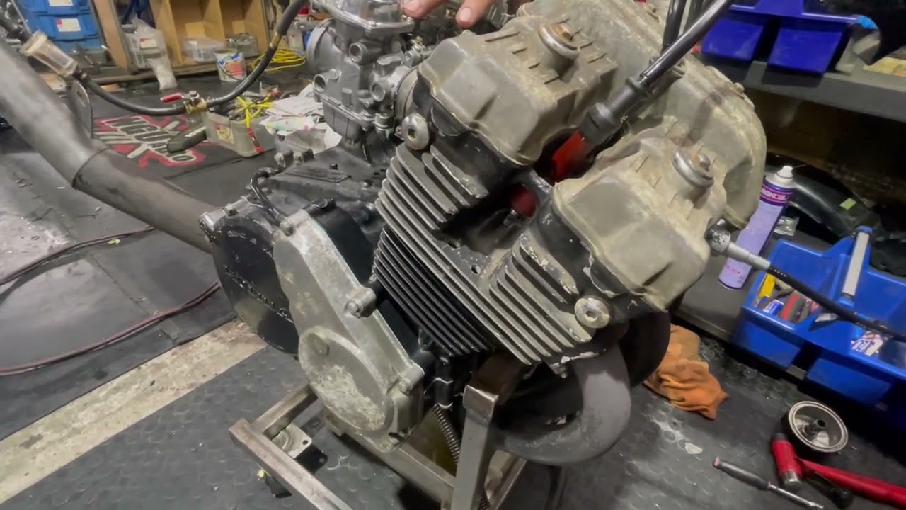 CBX400F 販売エンジン　始動動画