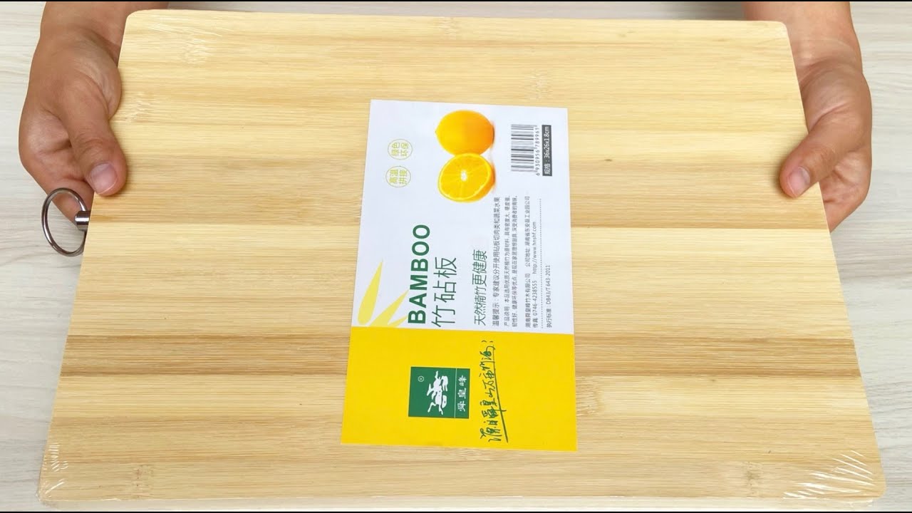 新买的菜板，最忌直接就使用了，多加一步，菜板2年不发霉不开裂