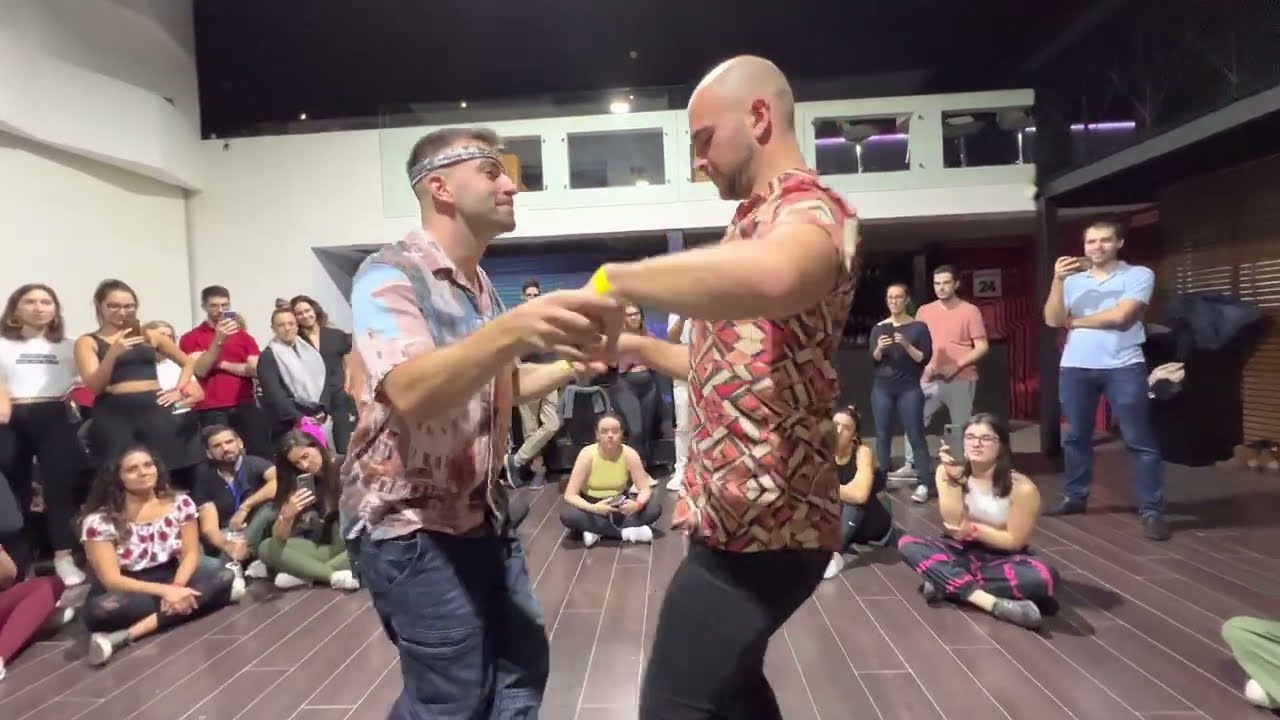 Felipe y Tiago Rolerotation | Two boys dancing bachata | Bachata Porto Portugal Dance Video