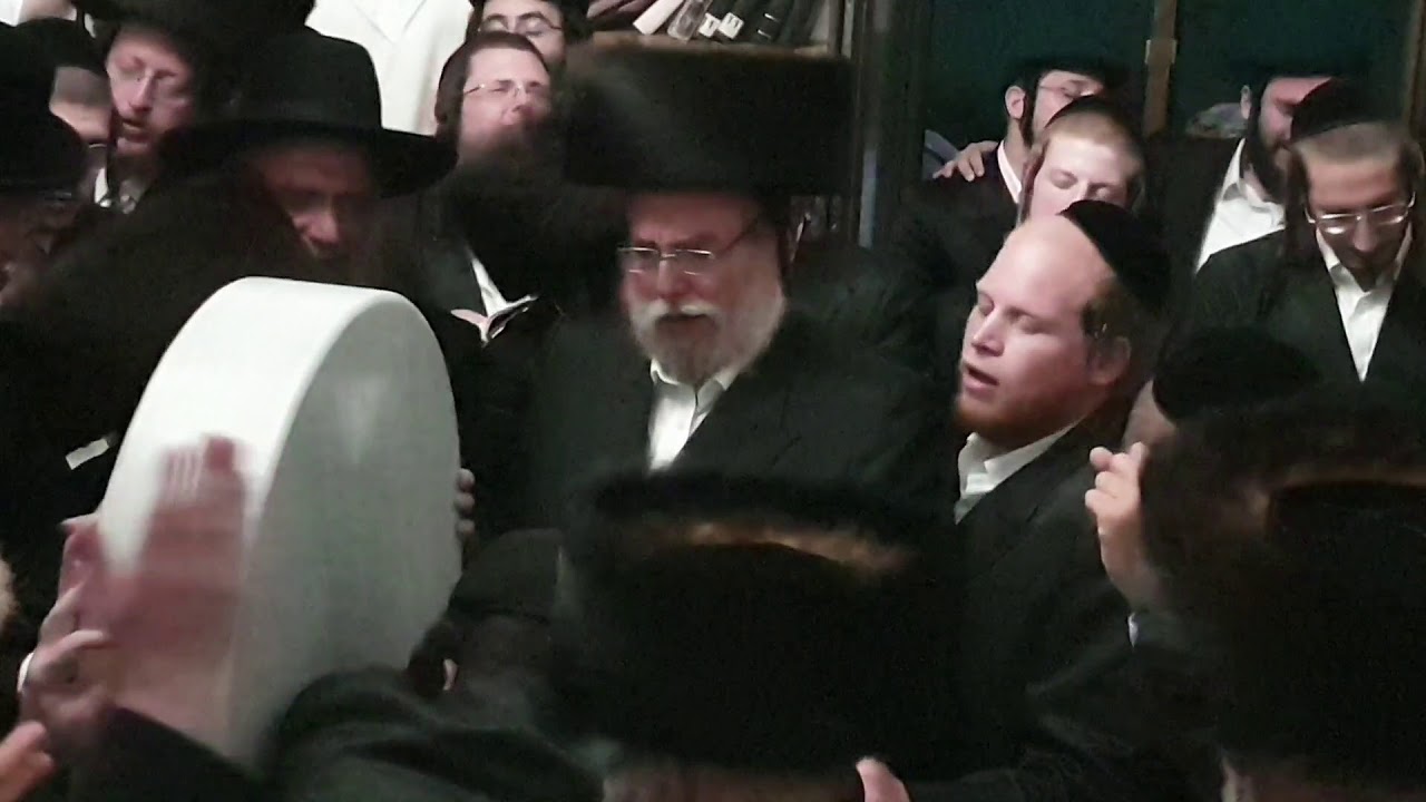 ניגון רבי יחיאל מיכל מזלאטשוב מוצאי שבועות מעז'יבוז' התשע''ט