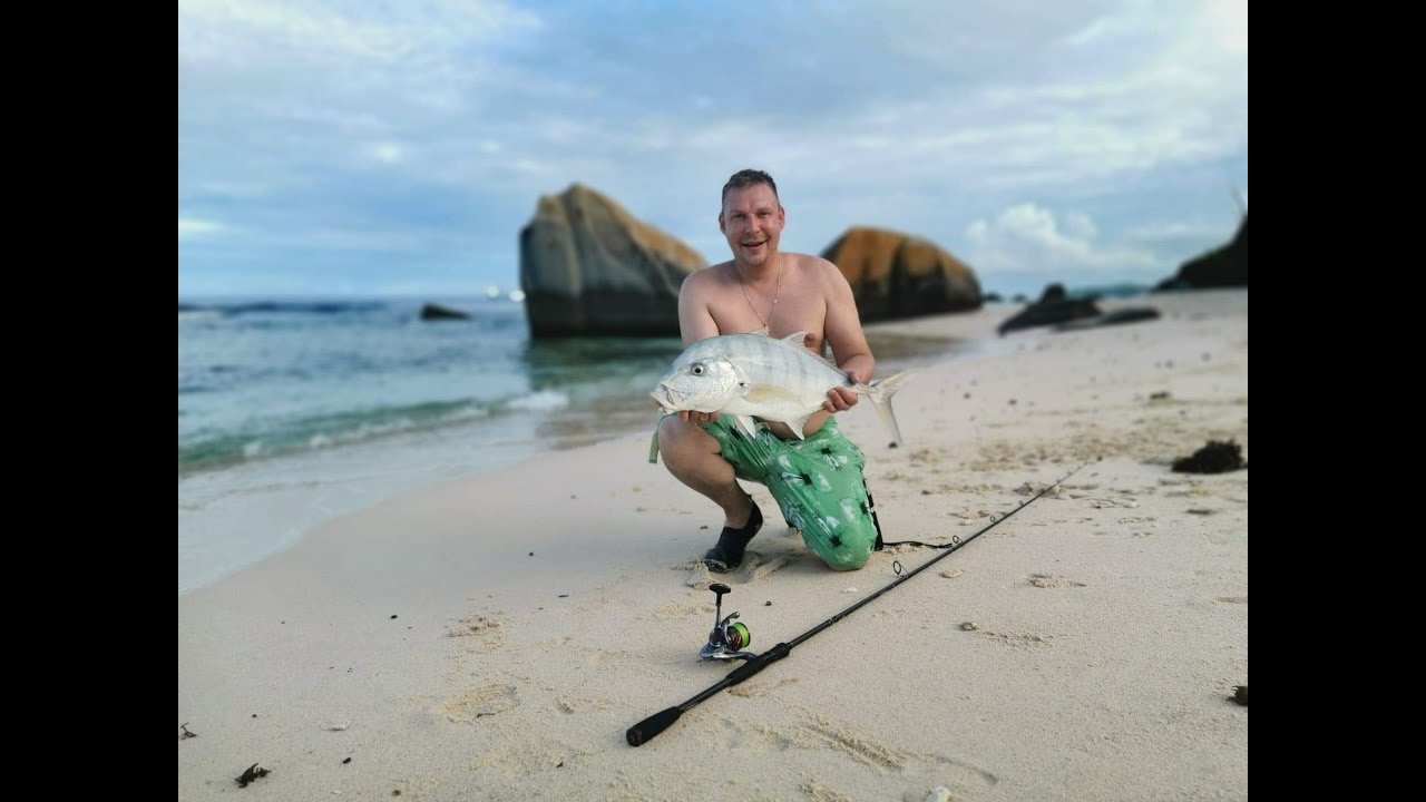 Seychelles (Mah&eacute;)Fishing from the coast part 2. Сейшельские острова( Маэ) Рыбалка с берега часть 2.