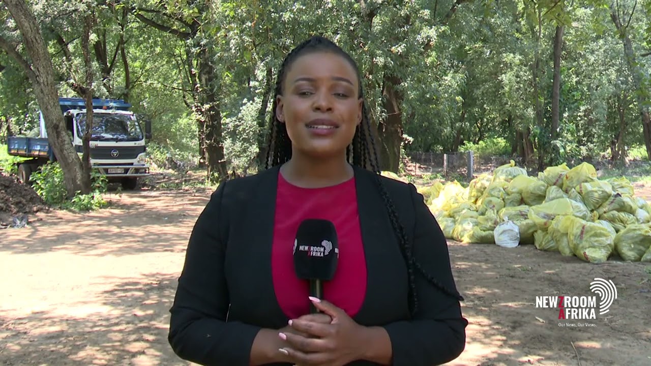 Volunteers clean Hennops River