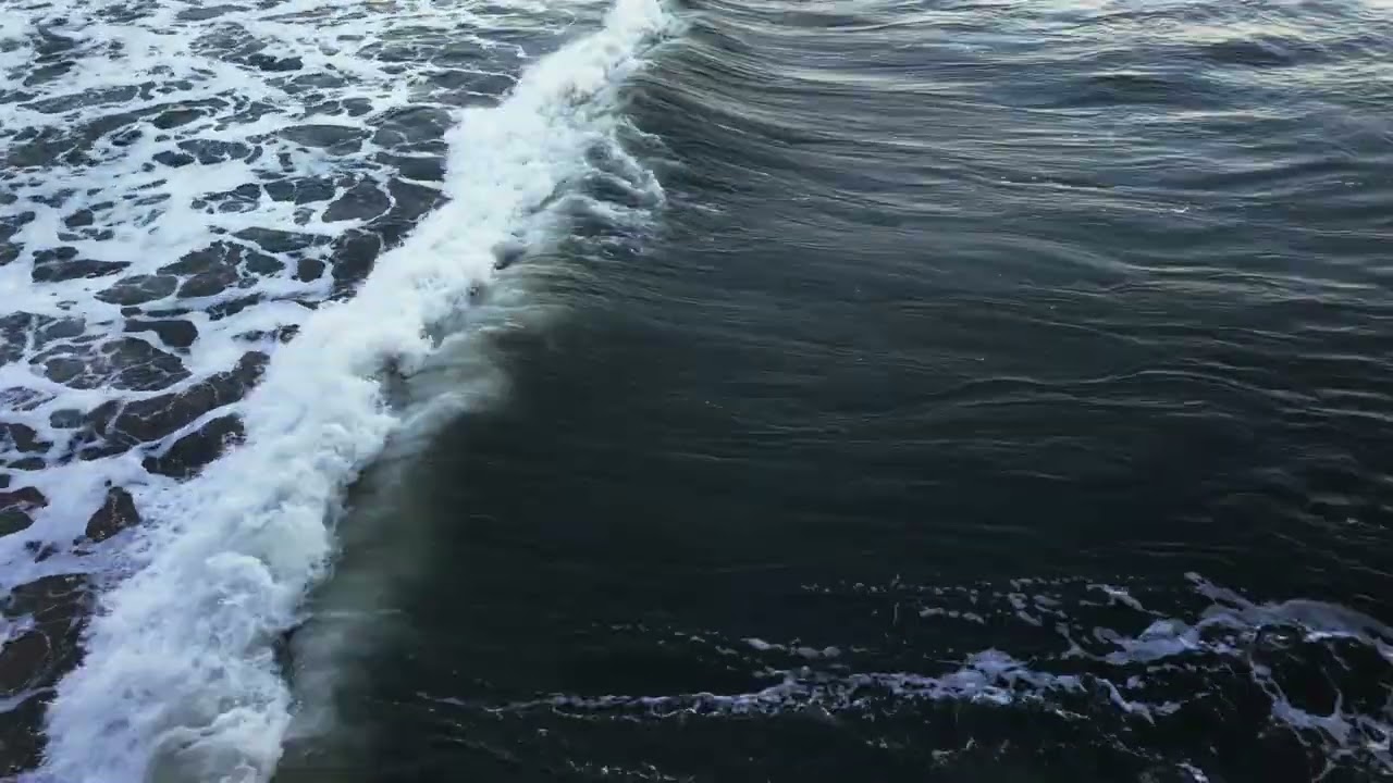 Whitby West Pier. Hypnotic Pier Waves.