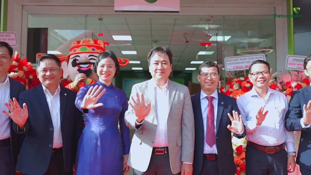 VITRACO TỔ CHỨC LỄ KHAI TRƯƠNG VIETCOMBANK