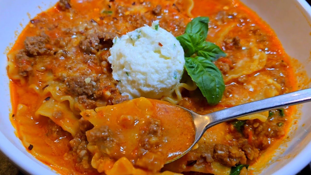 LASAGNA SOUP is hearty and delicious! | Creamy ONE-POT Pasta recipe
