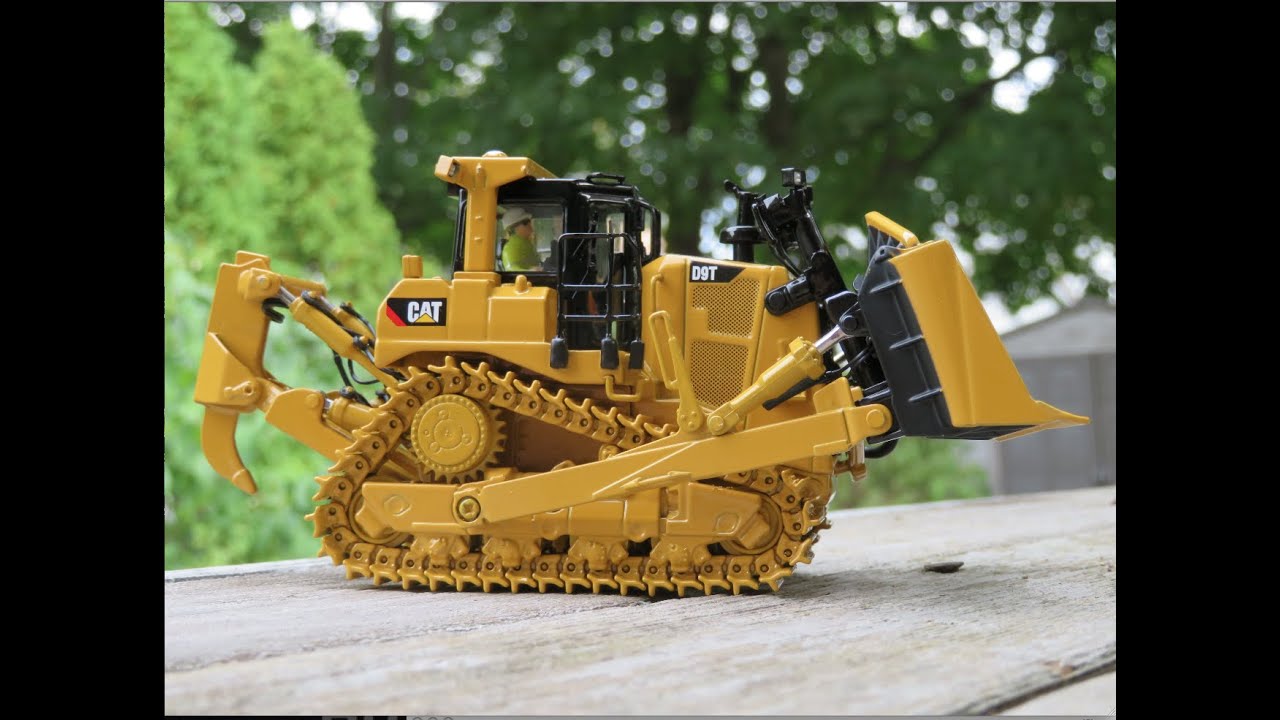 Diecast Masters 1:50 Caterpillar D9T Review 85944