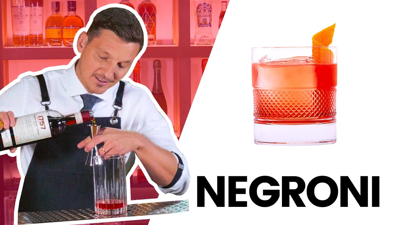 Negroni - příprava klasického koktejlu v míchací sklenici | NA BARU