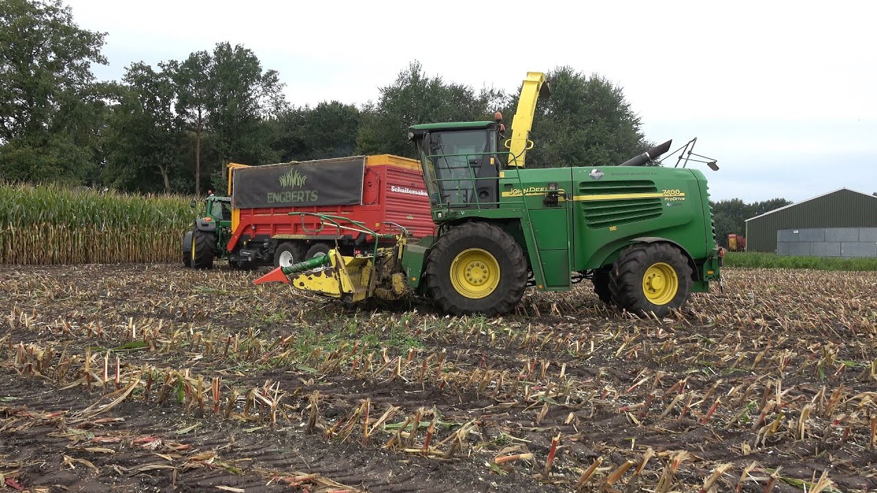 Mais hakselen met John Deere 7400 ProDrive door loonbedrijf Engberts en Beverdam Machinery (2022)