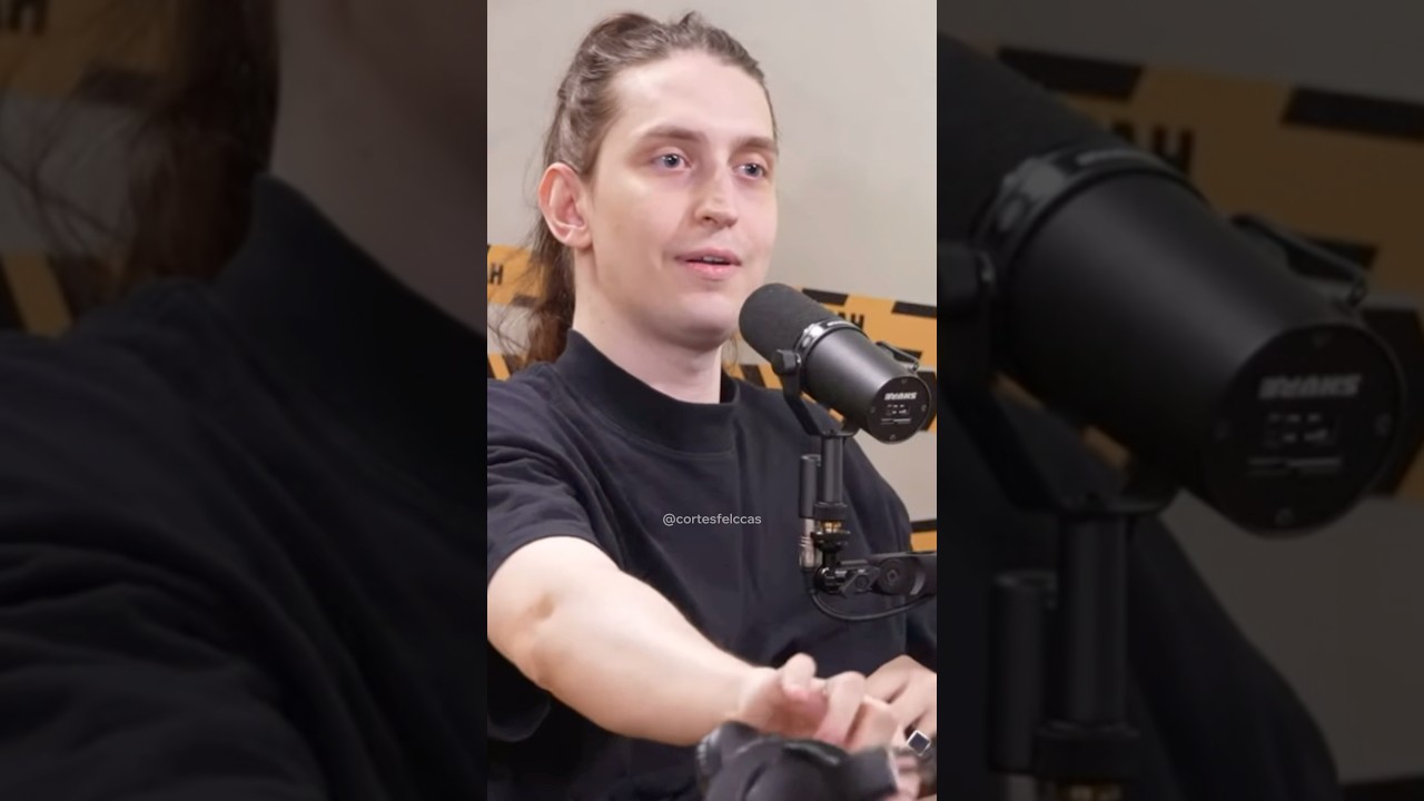 Felca de cabelo preso e sorrindo &hearts;️ #felca #podpah #felcalindao