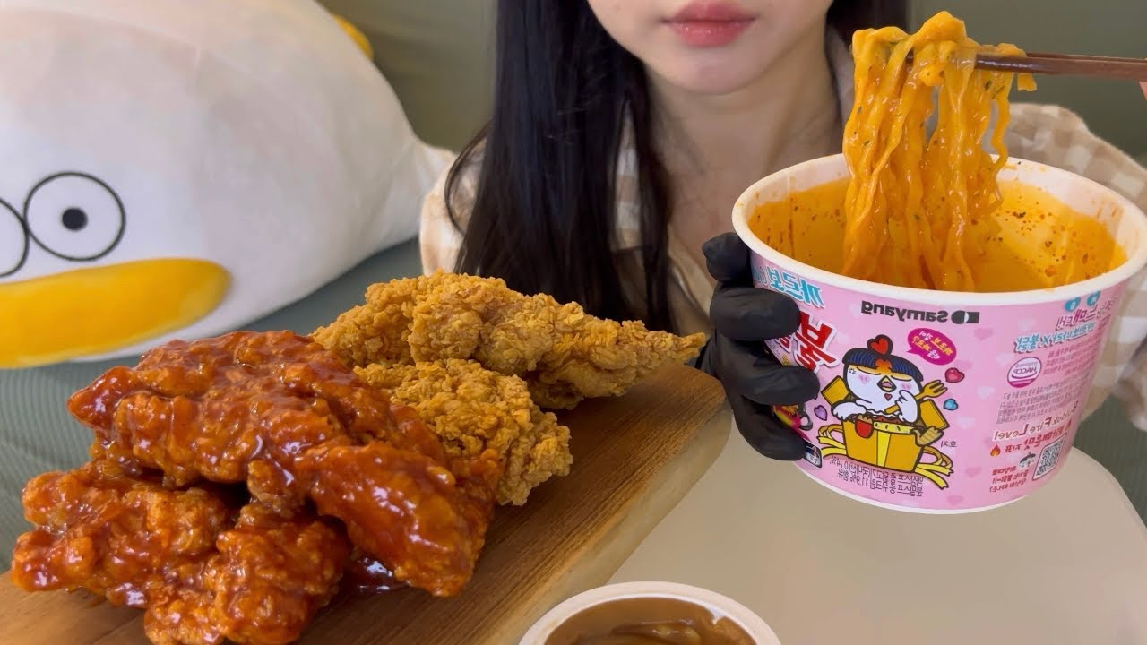 KFC 치킨과 꾸덕한 까르보불닭 먹방