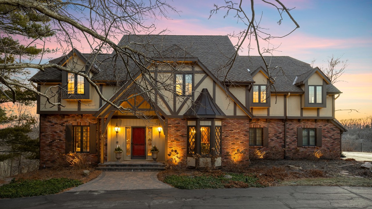 3913 Hawk Woods Cir, Omaha, NE | Premium Cinematic Video