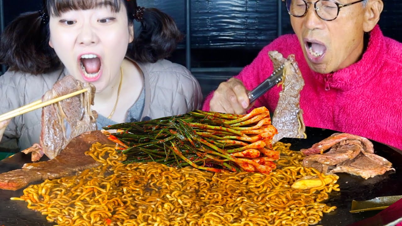 Сочные чаккыцаль-чапагури с кимчи из зеленого лука Мукбанг! ✨Лапша из черной фасоли Мукбанг