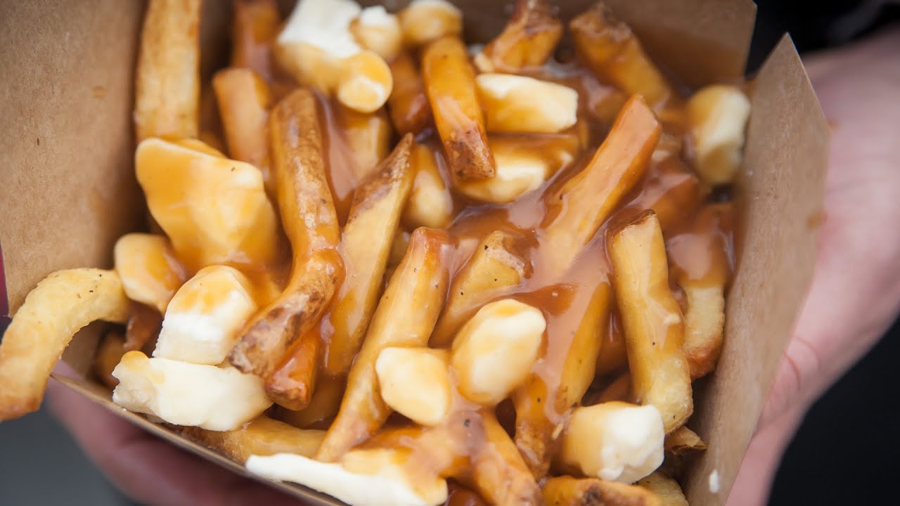 Nom Nom Nom Poutine vs Smoke's Poutinerie in Toronto