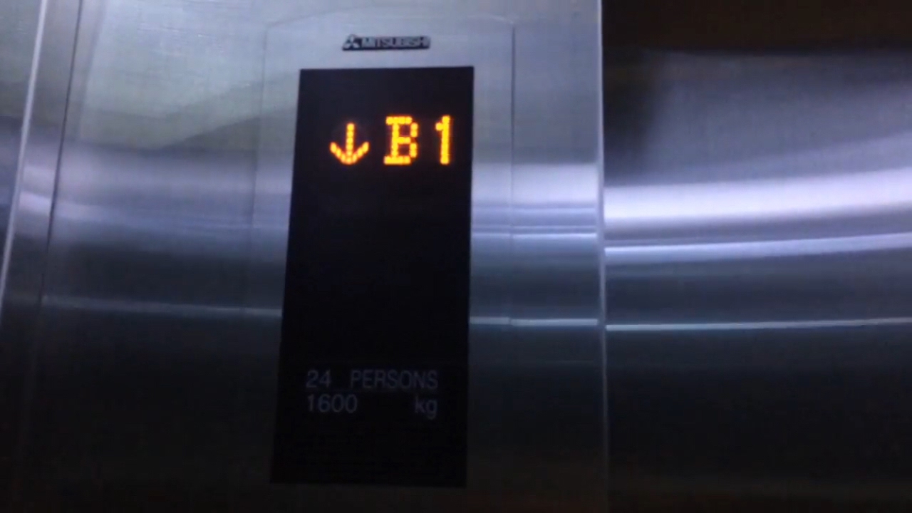 Siam Paragon Bangkok ** Mitsubishi Traction Scenic Elevators [Star Dome]