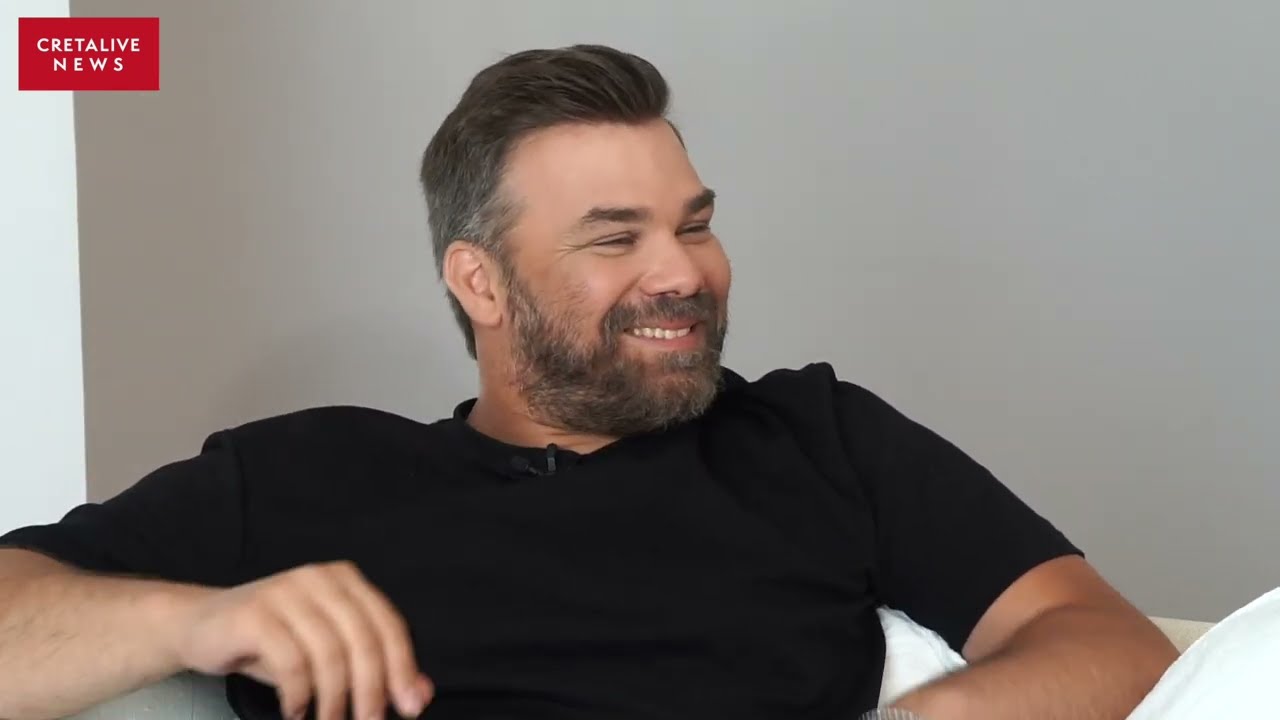 Γιώργος Σαμπάνης στο Cretalive: «Είμαι απόλυτα αφημένος στην ενέργεια του κοινού»