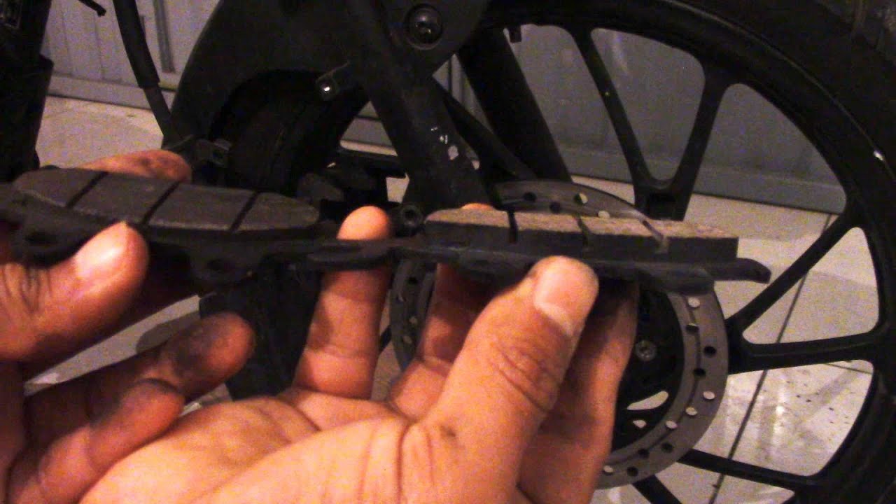 🔧CAMBIO de PASTILLAS de FRENO en moto HONDA TWISTER CB125F 🏍️🏁