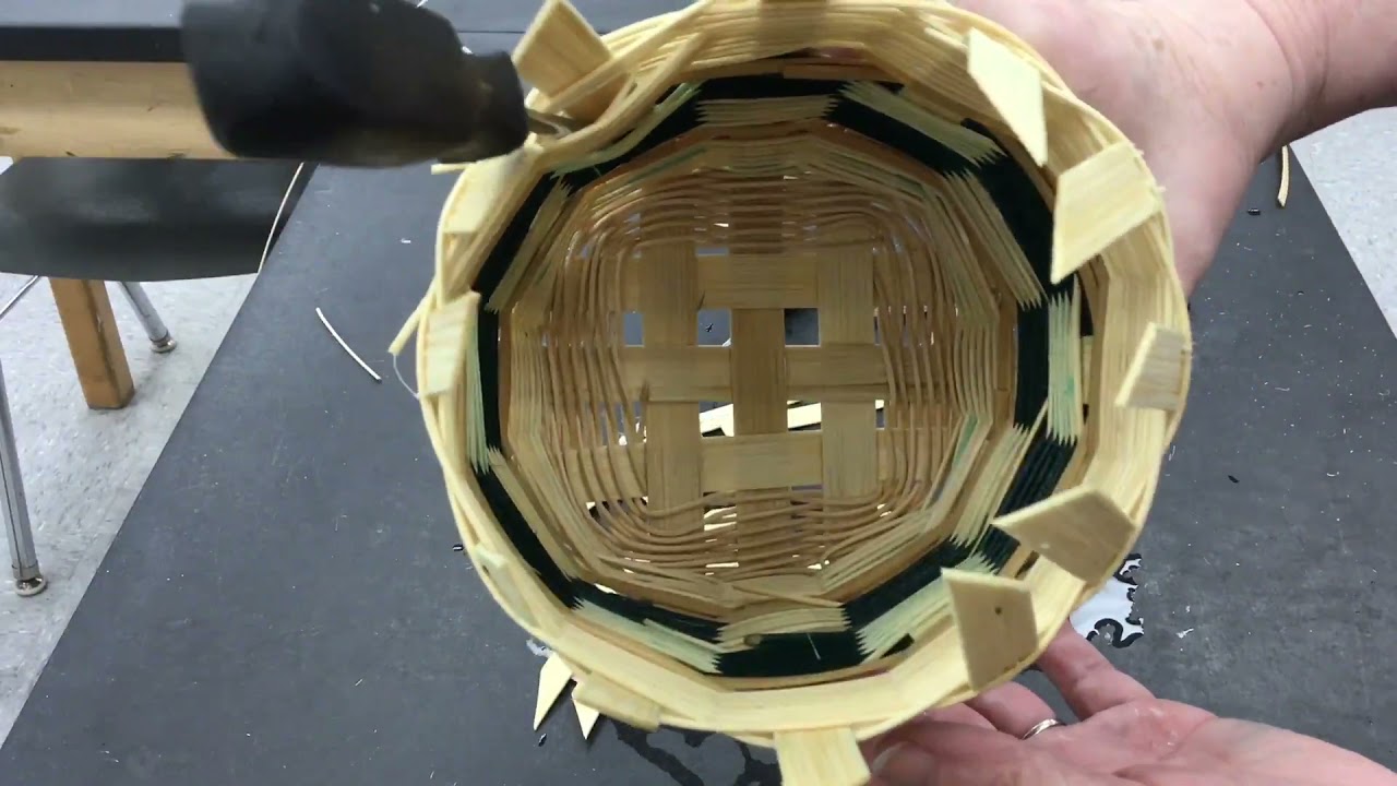 Basket Weaving No 10 Tucking