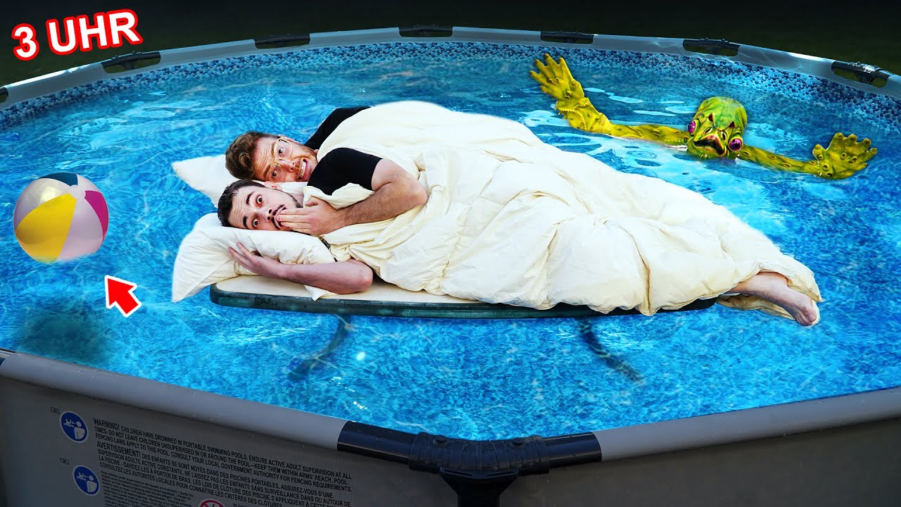 SCHLAFE NIEMALS im XXL POOL um 3 UHR NACHTS wegen 24 STUNDEN OVERNIGHT CHALLENGE