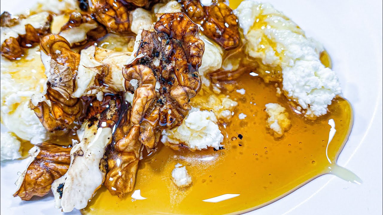 Honey in Akkar el Atika; The Whole Process. Apple Vinegar and Jams Making