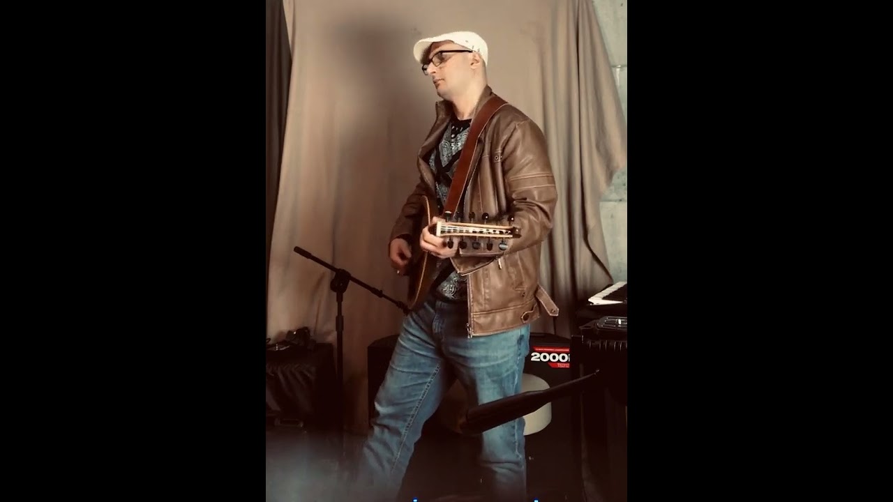 Looping with Electric Oud