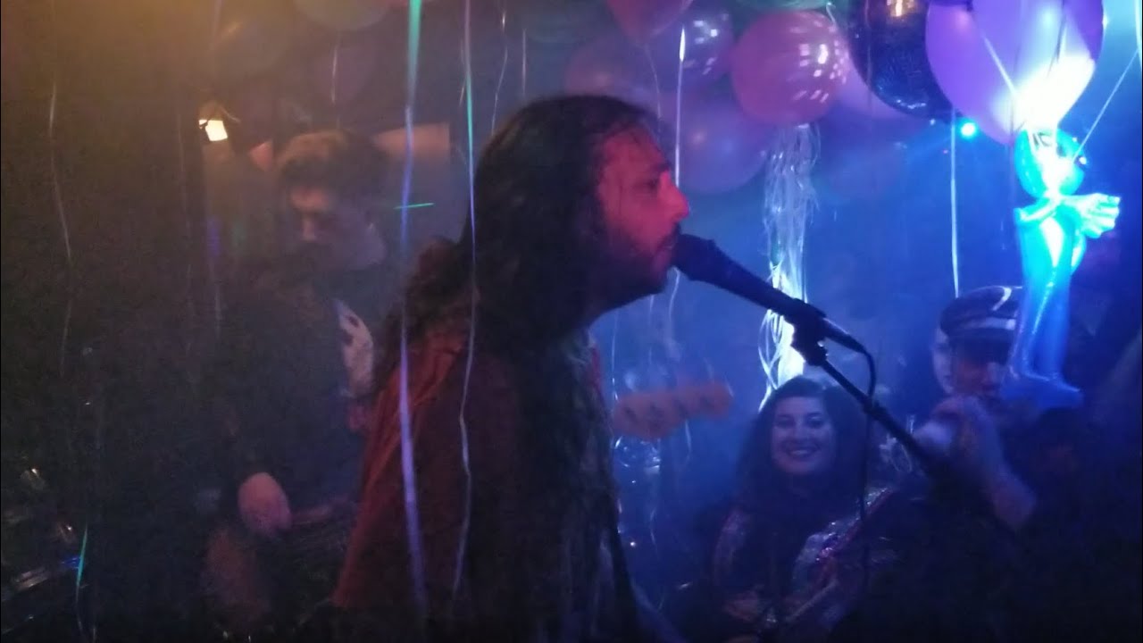 Modern Whale live at Home Sweet Home - Brave Face (Live)