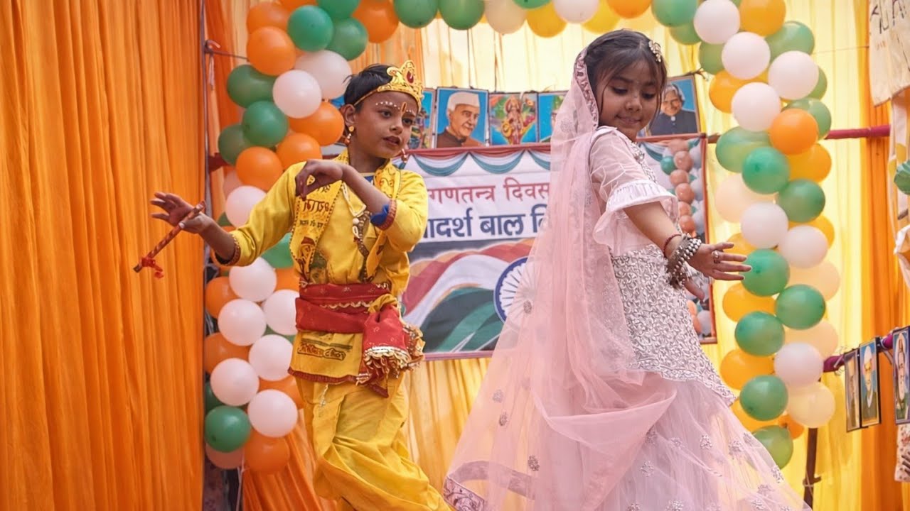 Radhe Dheere Dheere Chal | Kamar Me Lachak Pad Jagi | School Dance Performance - 17