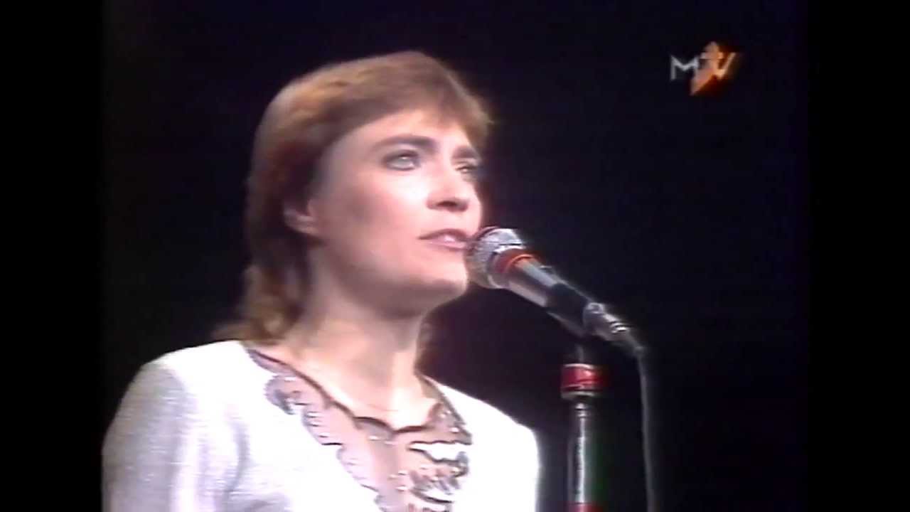 KOVÁCS KATI KONCERT - Egyveleg (1981. július 11. - Győr Kisfaludy Színház) Élő Tv adás