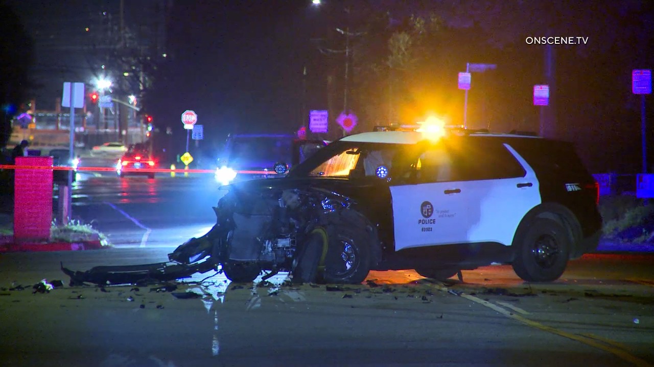 Three LAPD Officers Hospitalized After Reseda Crash