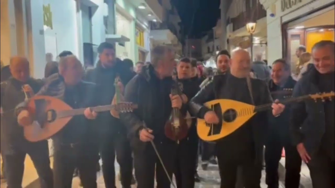 Ρεθεμνιώτικο καρναβάλι: Η κρητική καντάδα «πλημμύρισε» την Παλιά Πόλη!