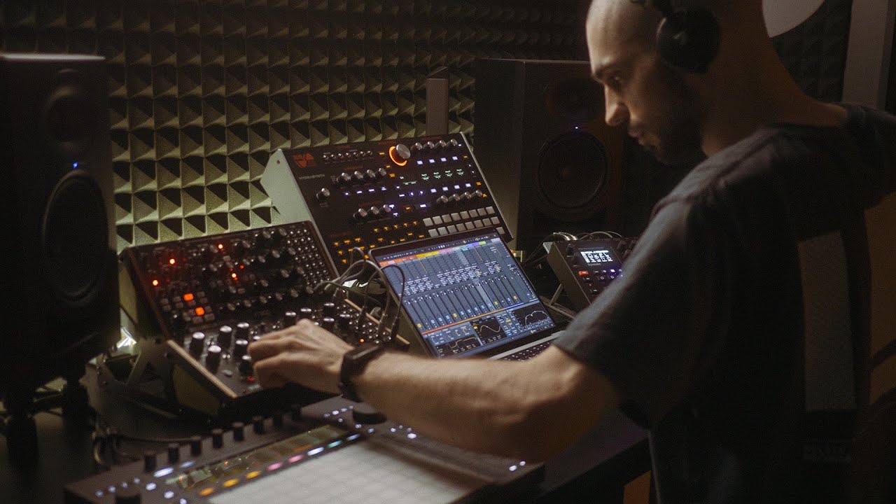 Raw Techno Studio Session | Yan Cook