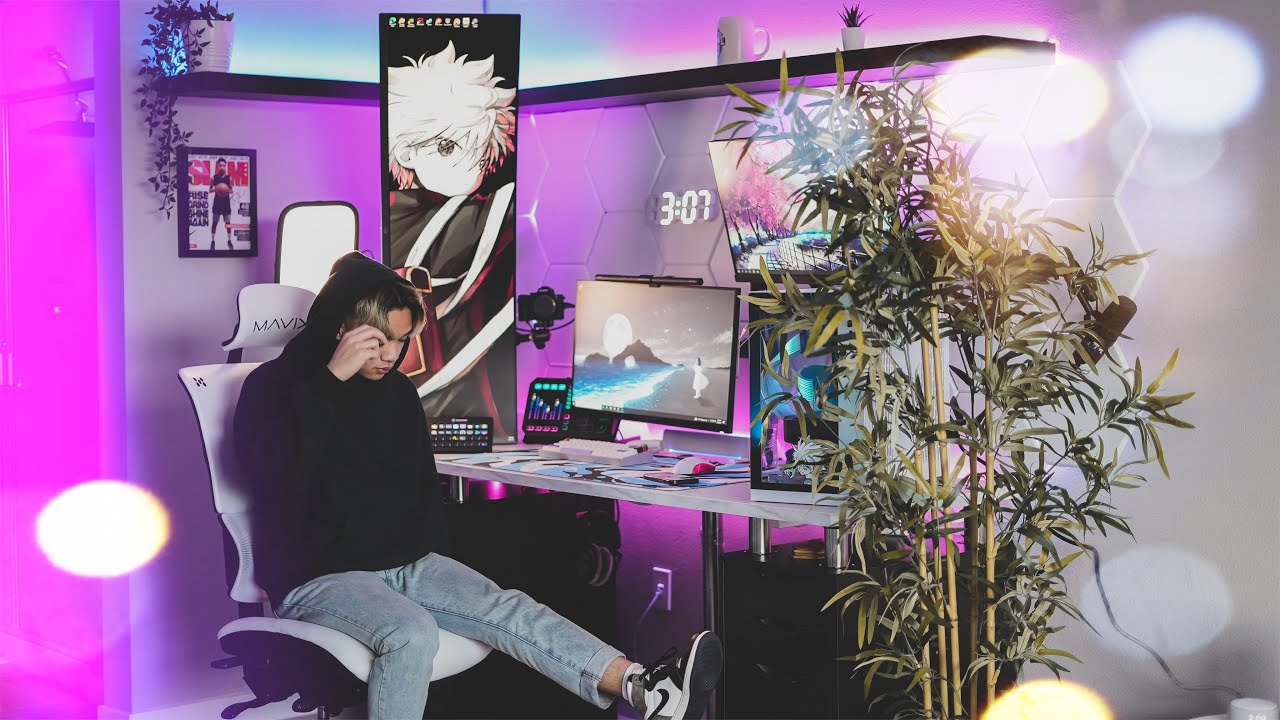 An 18 Year Old's DREAM Streaming Setup/Room Tour ($30,000)