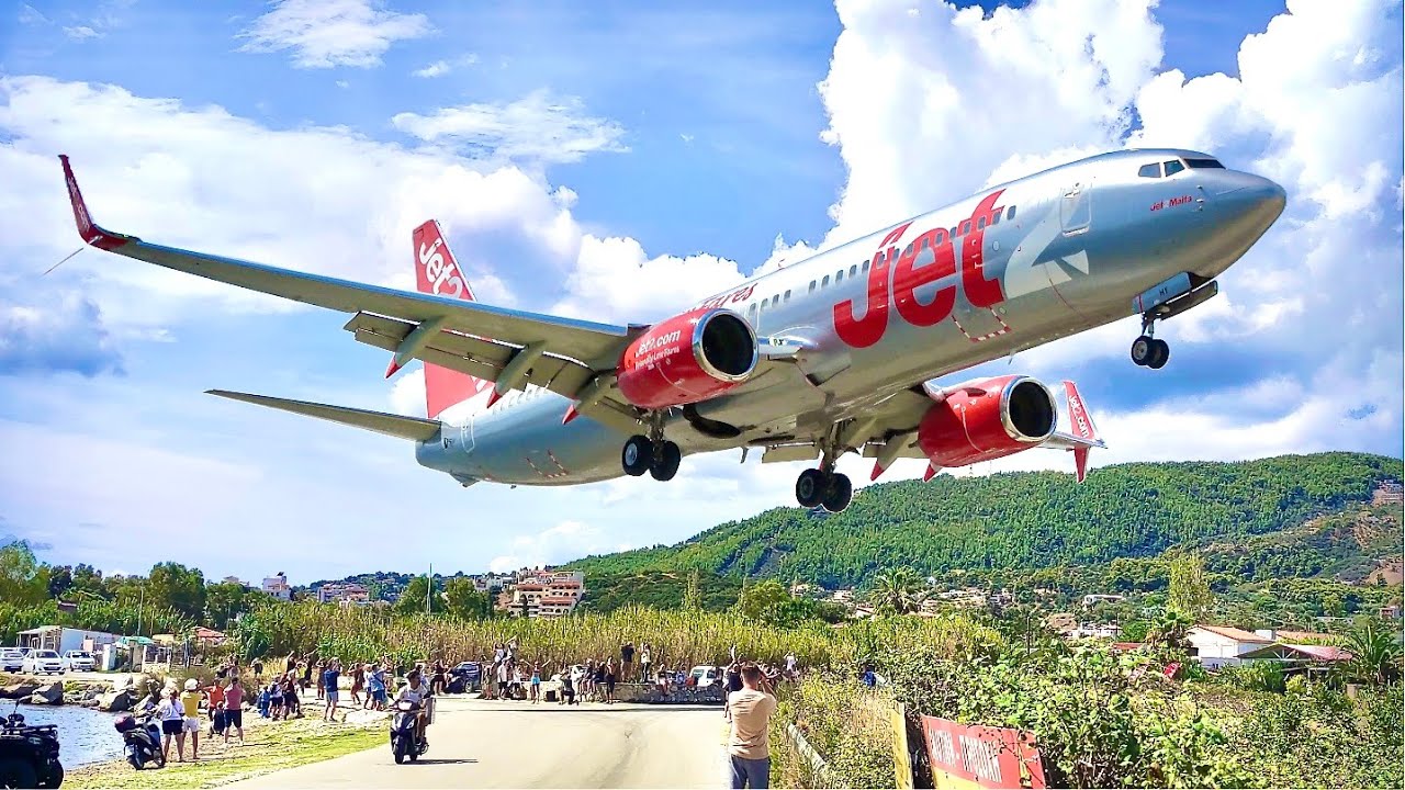 JETBLAST and LOW Landings! SKIATHOS Airport Planespotting in 4K!