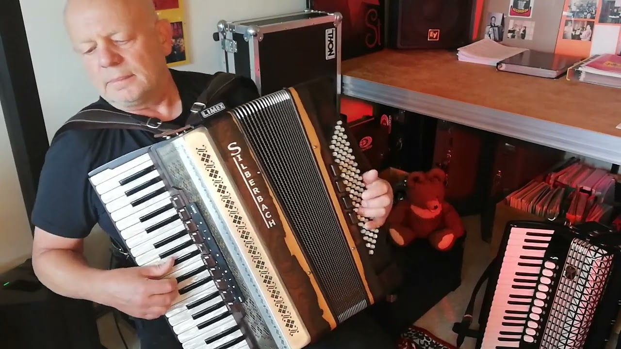 Junges Blut (Marsch von E. Zimmermann) Akkordeon Spielerei Jürgen St @AkkordeonSpielereiJürgen